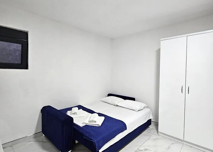 Nejla Apartmani Stoj
